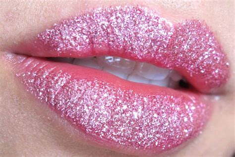 sparkling charm tutorials  irresistible glitter lips
