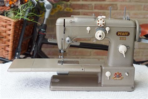 pfaff  vintage sewing machines pfaff sewing ideas couture tools