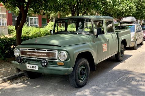 reserve  years owned  international harvester   door pickup   sale  bat