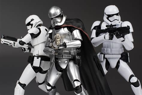 Schizophonic9’s Full Detailed Review S H Figuarts Captain Phasma [star