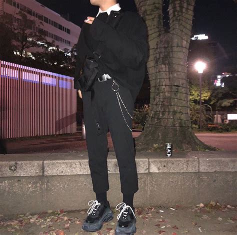 mens streetwear outfit balenciaga triple  sneakers httpswwwinstagramcomfemidap eboy