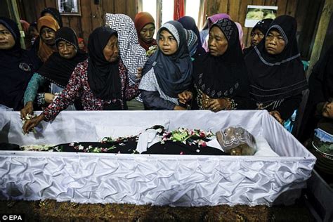 world s ‘oldest person 146 dies in indonesia see photos from his