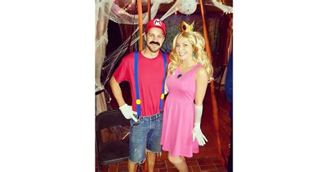 Mario And Princess Peach Creative Couples Costume Ideas
