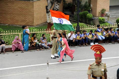 wagah border ceremony  amritsar pictures india  global geography
