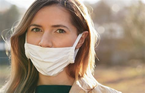 Why Wearing A Face Mask Halfway Can Be Dangerous Discover Magazine