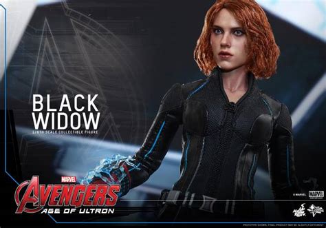 black widow avengers age of ultron action figure revealed by hot toys