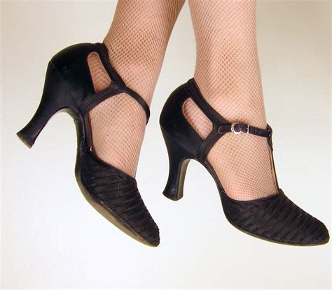 vintage  black  strap shoes  mary jane heels