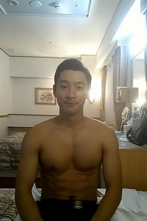 sexy korean hunk queerclick