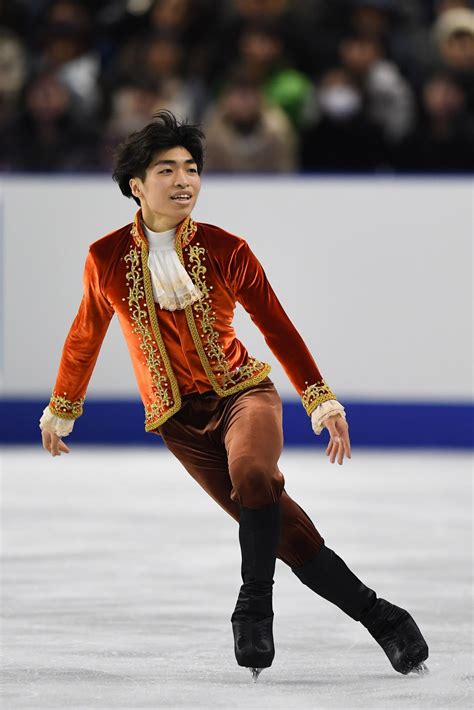 fabulous male figure skating costumes   time figure skating costumes