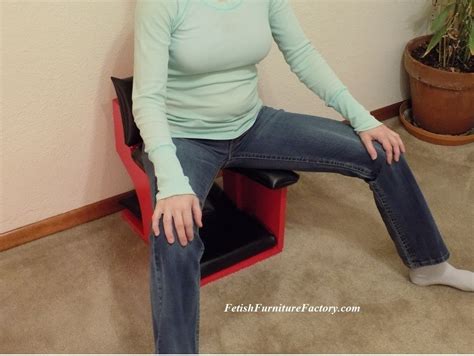 Mature Queening Stool For Oral Sex Queening Chair Face Sitting Chair
