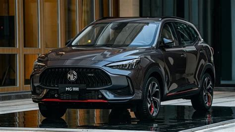 mg hs  facelift   works mystery suv appears  china