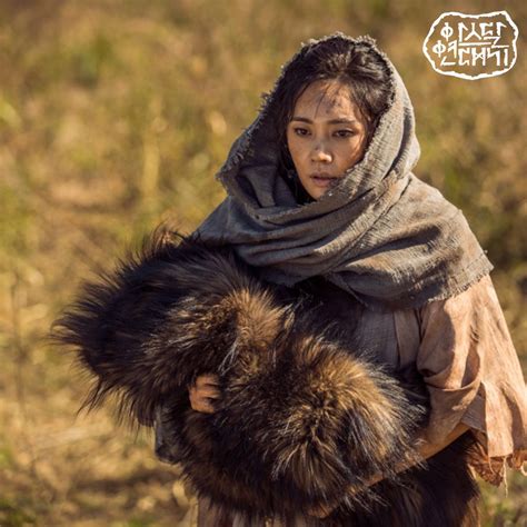chu ja hyun goes from aristocrat to protective mother on the run in “arthdal chronicles” soompi
