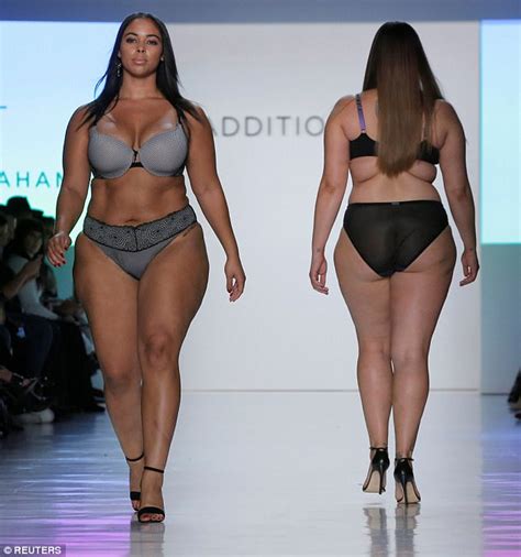 Ashley Graham Takes Addition Elle Runway At Nyfw Daily