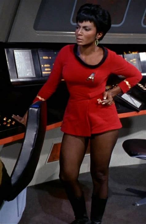 Lt Uhura Aka Nichelle Nichols Star Trek 1966 ® {t