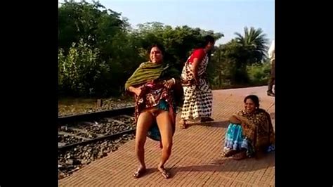 village girls fuck in field xvideos