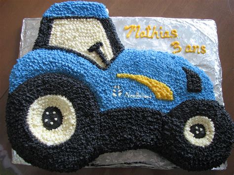 Make 3d Tractor Cake Bus Man Parking 3d A Free Girl