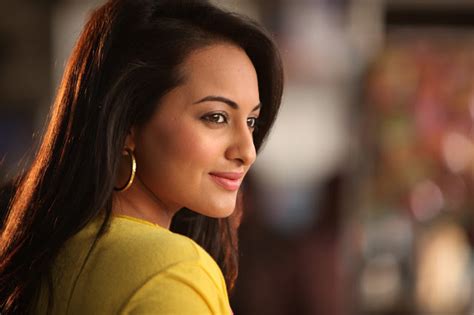latest all photos images and hd wallpaper free download sonakshi sinha hd wallpaper and hot