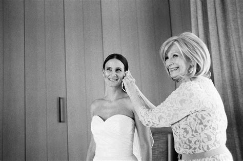 love and sex 30 moving mother daughter wedding moments popsugar love and sex