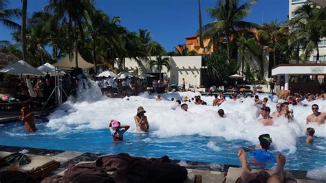 dreams sands cancun resort spa cancun reviews  maps