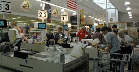 commissary employees   shopping benefits