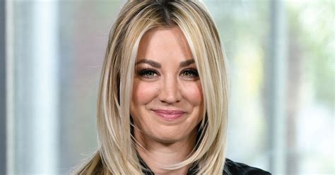 kaley cuoco reveals she was in jennifer aniston s picture