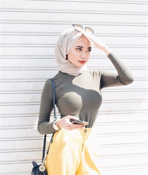 Rima Naser Muslim Women Fashion Beautiful Hijab Arab