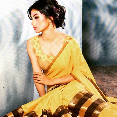 Mouni Roy Hot Unseen Sexy Photos And Wallpapers