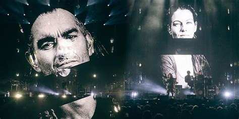 Massive Attack Konserinde Alakırda Hes Karşıtı Mücadeleleriyle