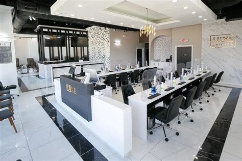 luxe nail spa  nail salon  overland park