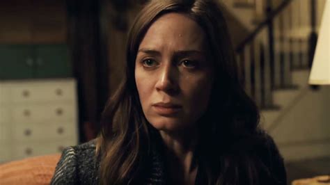‘the Girl On The Train’ Starring Emily Blunt Arrives On