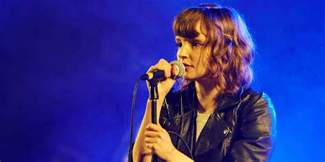 chvrches singer refuses to tolerate online sexism and misogyny