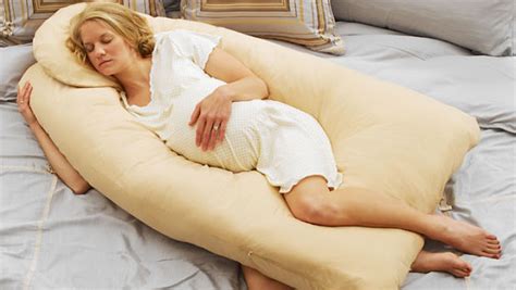 Good And Comfortable Sleeping Positions During Pregnancy