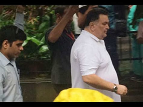 sanjay dutt anil kapoor and rishi kapoor arrive to pay last respects to shashi kapoor filmibeat