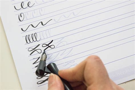 kalligraphie uebungsblaetter kostenlos