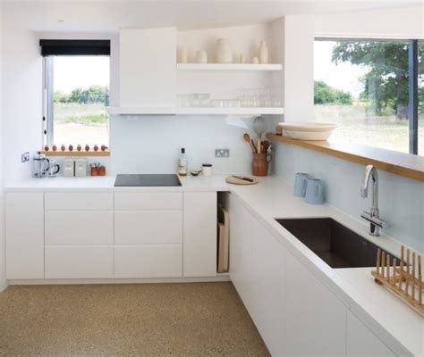 super functional corner kitchen designs suitable  small spaces