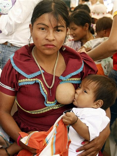 Latin Americans Latch On For World Breastfeeding Week