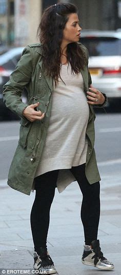 celebrity pregnancy style on pinterest kourtney kardashian maternity