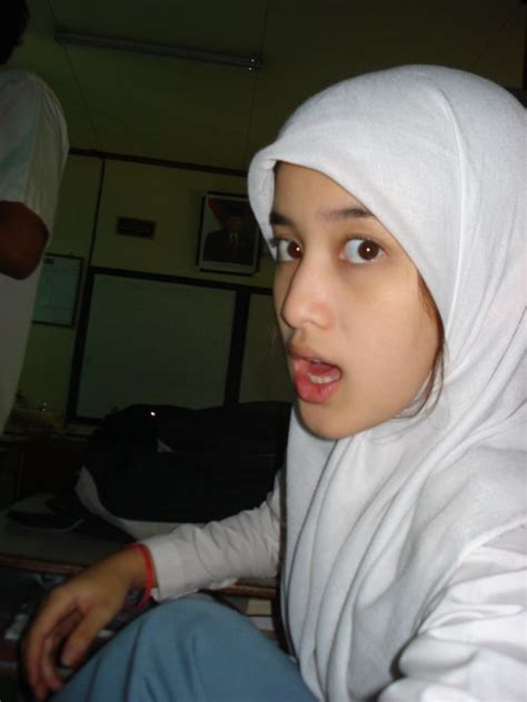 model jilbab wisuda anak sma 30 model kebaya wisuda hijab modern cantik favorit mahasiswi