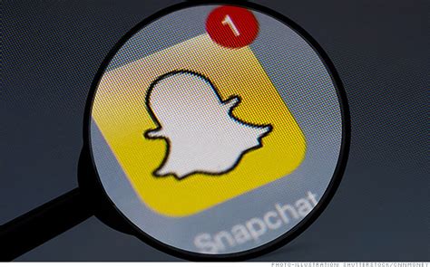 snapchat apologizes to its users and bans third party apps