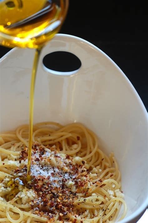 Spaghetti With Garlic Olive Oil And Chili One Pot Meals Popsugar