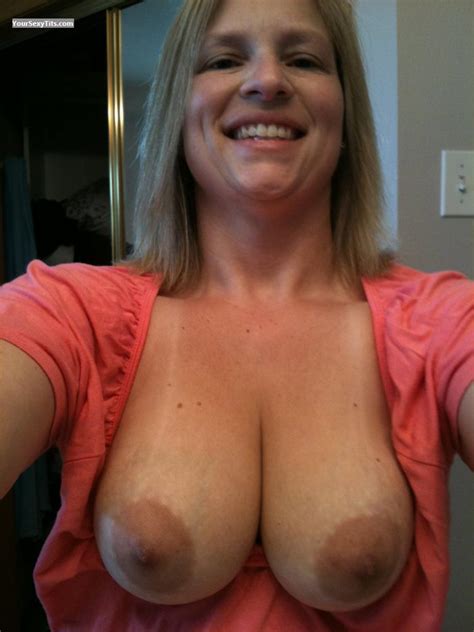 my big tits selfie topless american girl from united states tit flash id 60175
