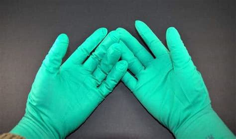 sterile   sterile gloves differences  applications