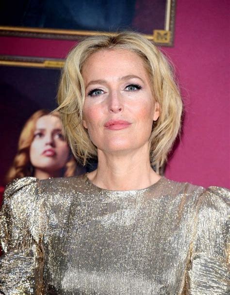 Gillian Anderson Son 2021 Gillian Anderson Reunites With Her On