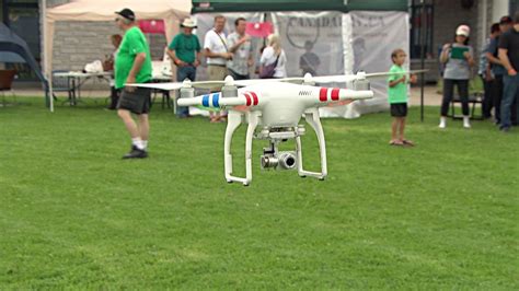 premier dronefest la nouvelle reglementation des engins se fait toujours attendre radio