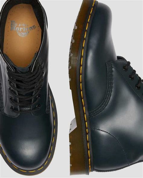 dr martens originals boots  smooth leather lace  boots navy smooth womensmens