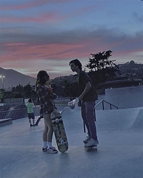 Cutest Skater Couple Ever 😍 Skater Couple Couple Goals Teenagers