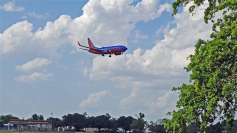 drone spotted flying  southwest airlines    approached love field dallas business