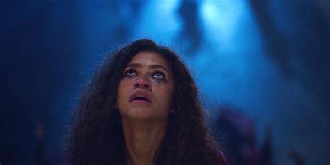 Euphoria Season 1 Finale Explained Here S What Happened To Rue During