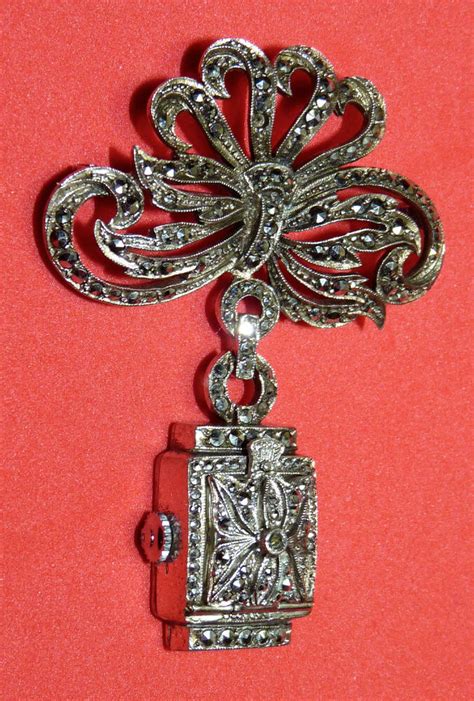 vintage milus woman s luxury art deco brooch pin 17 jewels