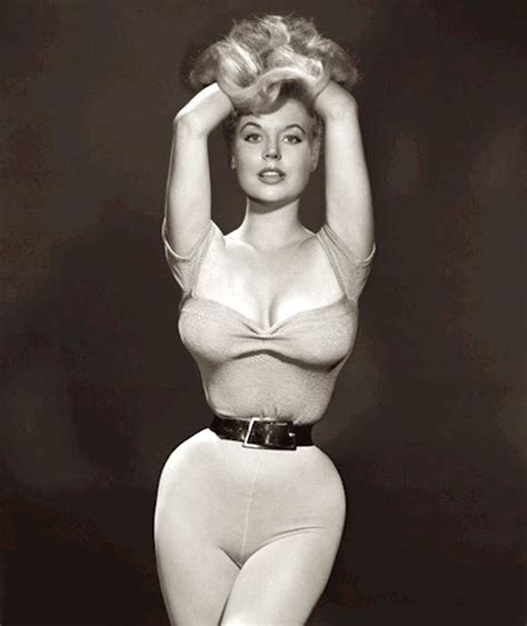 Betty Was A Popular Commercial Model And Pin Up Girl Betty Brosmer